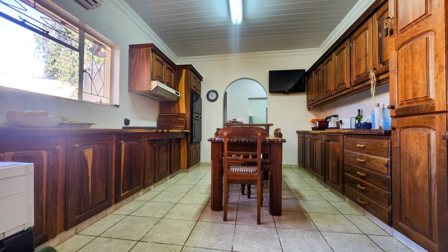 4 Bedroom Property for Sale in Wilkoppies North West